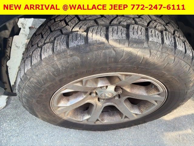 2019 RAM 1500 Classic Laramie Crew Cab 4x4 57 Box