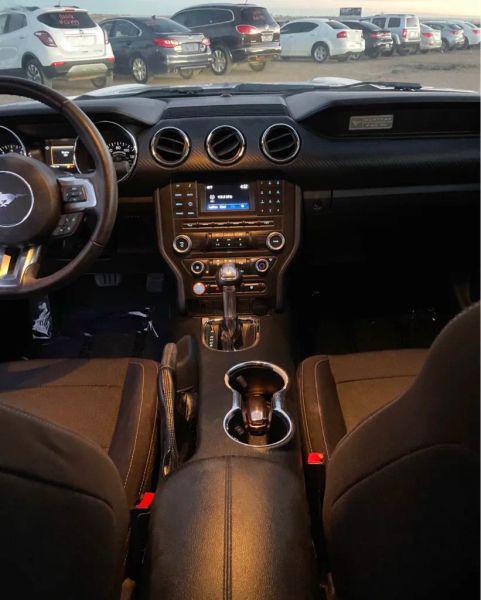 2016 Ford Mustang V6