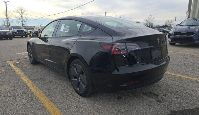 2022 Tesla Model 3 Rear-Wheel Drive