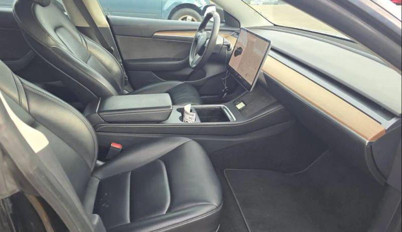 2022 Tesla Model 3 Rear-Wheel Drive