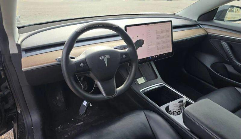 2022 Tesla Model 3 Rear-Wheel Drive