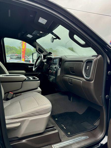2023 Chevrolet Silverado 3500HD 4WD Crew Cab Long Bed LT