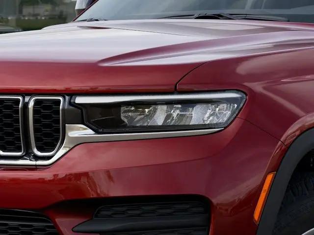 2025 Jeep Grand Cherokee Laredo X 4x4