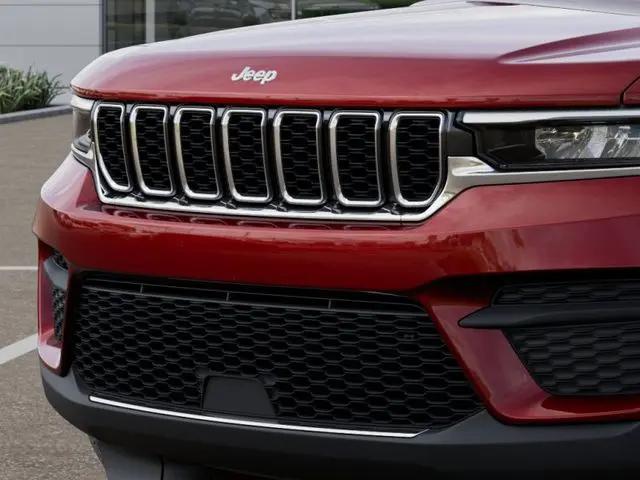 2025 Jeep Grand Cherokee Laredo X 4x4