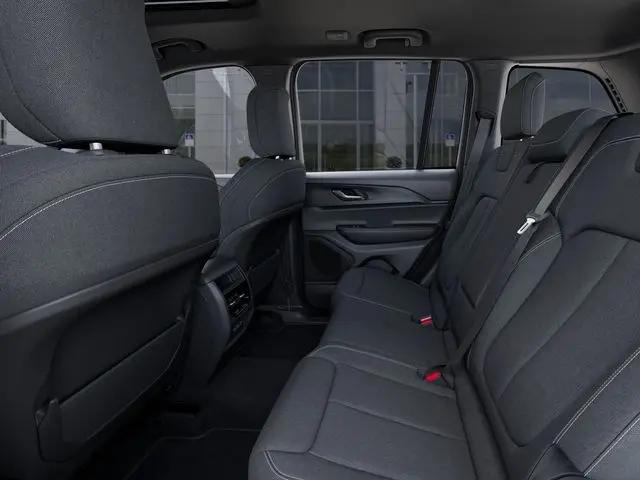 2025 Jeep Grand Cherokee Laredo X 4x4