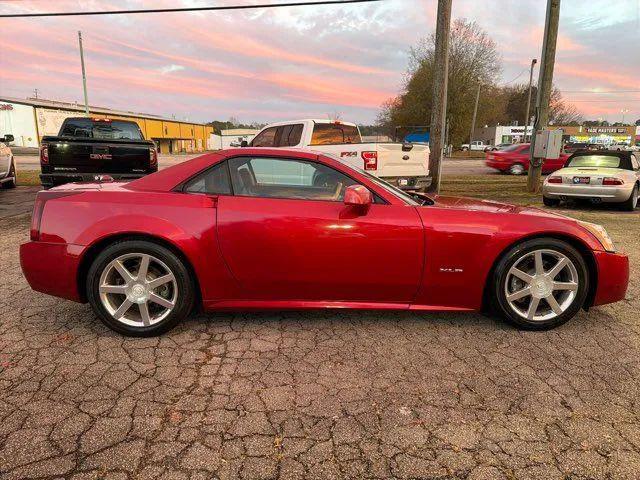2005 Cadillac XLR Standard