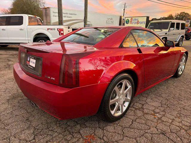 2005 Cadillac XLR Standard