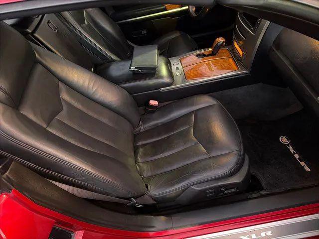 2005 Cadillac XLR Standard
