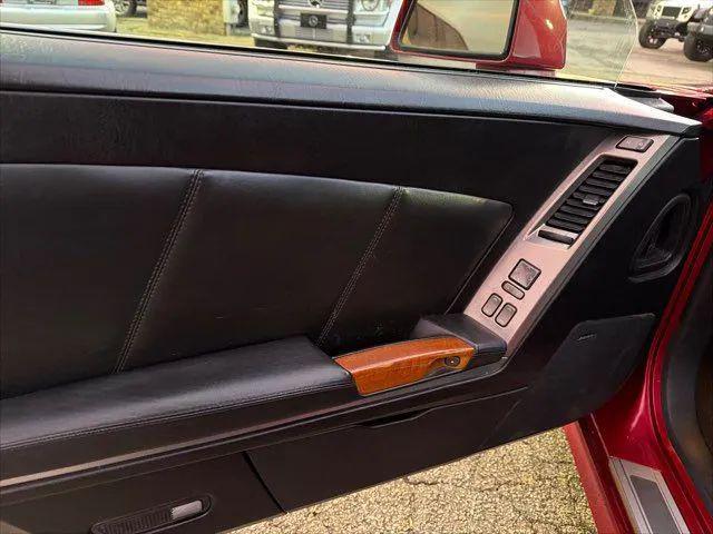 2005 Cadillac XLR Standard