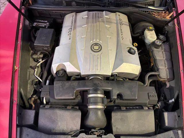 2005 Cadillac XLR Standard