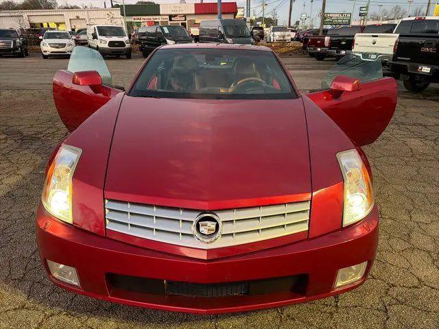 2005 Cadillac XLR Standard