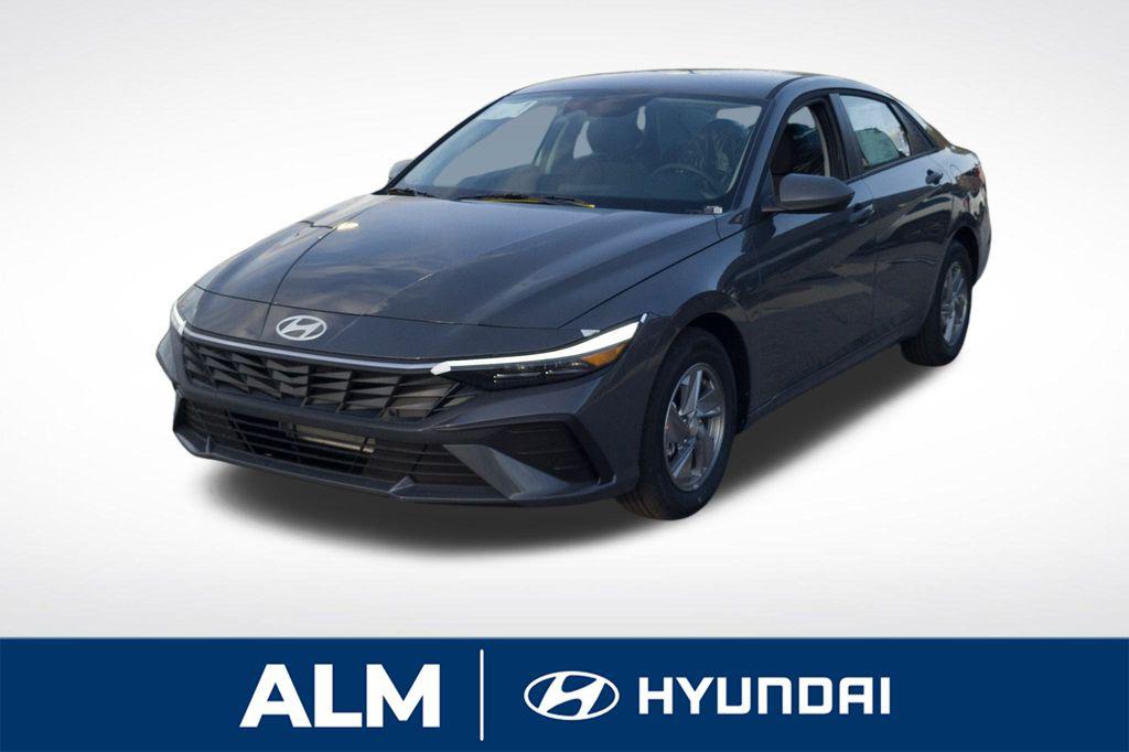 2026 Hyundai Elantra SE's photo