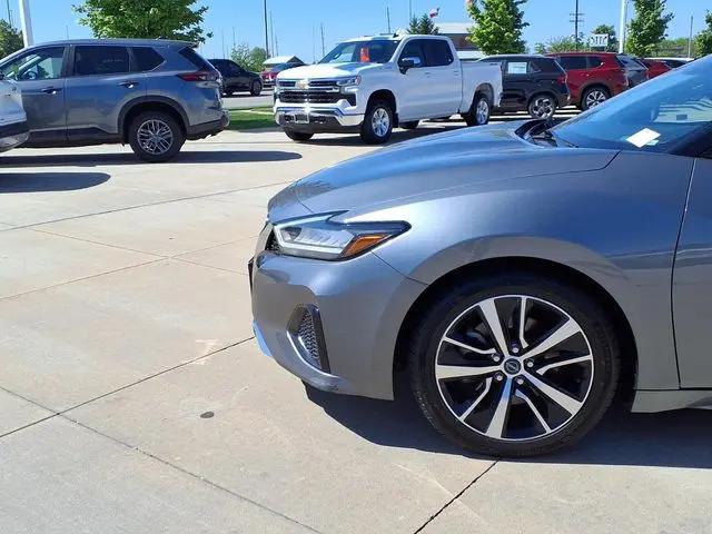 2023 Nissan Maxima SV Xtronic CVT