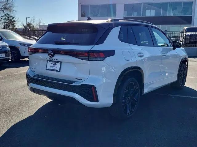 2026 Volkswagen Tiguan SE R-Line Black