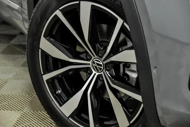 2026 Volkswagen Atlas Cross Sport SEL Premium R-Line