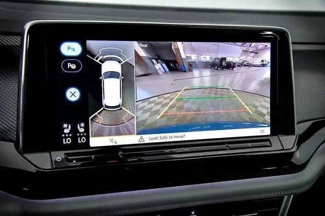 2026 Volkswagen Atlas Cross Sport SEL Premium R-Line