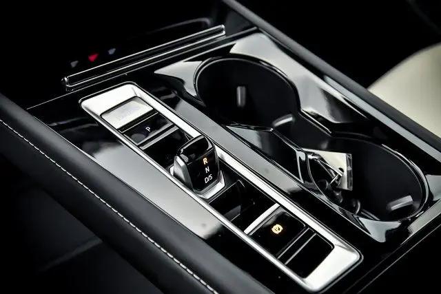 2026 Volkswagen Atlas Cross Sport SEL Premium R-Line