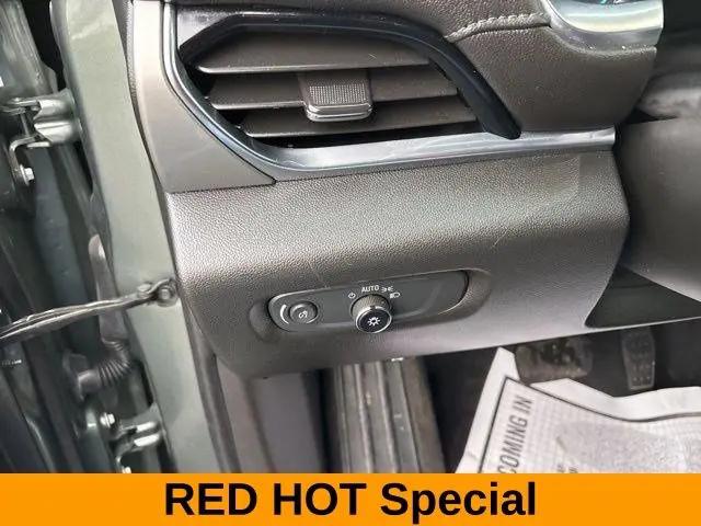 2022 Chevrolet Traverse AWD LT Cloth