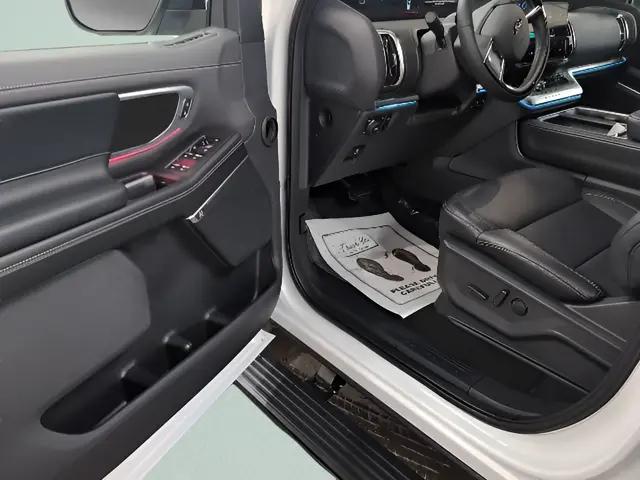 2025 Ford Expedition Platinum MAX