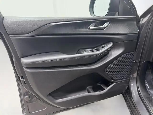2025 Jeep Grand Cherokee L Laredo 4x4
