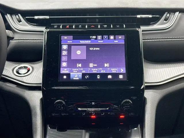 2025 Jeep Grand Cherokee L Laredo 4x4