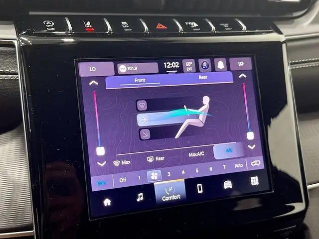 2025 Jeep Grand Cherokee L Laredo 4x4