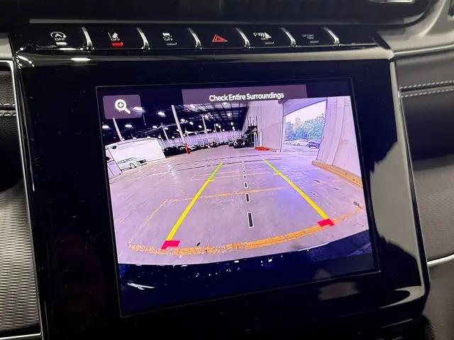 2025 Jeep Grand Cherokee L Laredo 4x4
