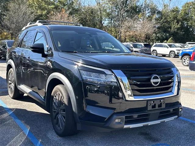 2023 Nissan Pathfinder SL FWD 2023 Nissan Pathfinder SL FWD