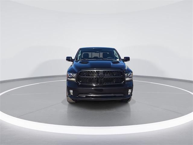 2017 RAM 1500 Night Crew Cab 4x4 57 Box