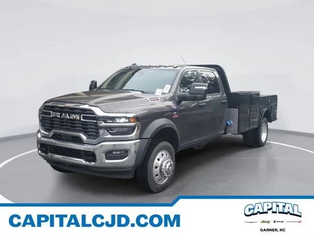 2026 RAM Ram 5500 Chassis Cab RAM 5500 TRADESMAN CHASSIS CREW CAB 4X4 84 CA