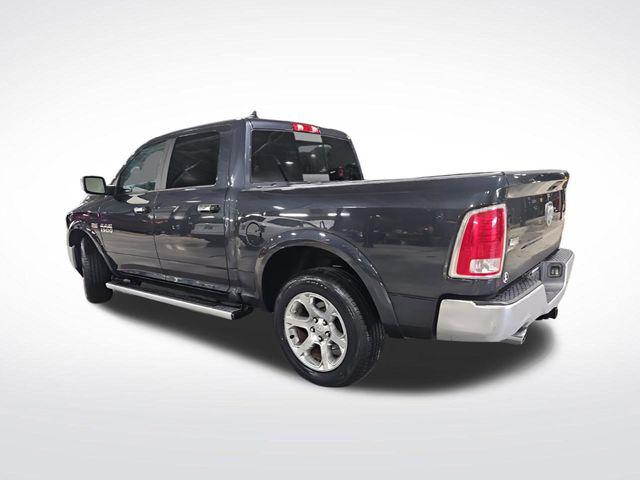 2017 RAM 1500 Laramie Crew Cab 4x4 57 Box