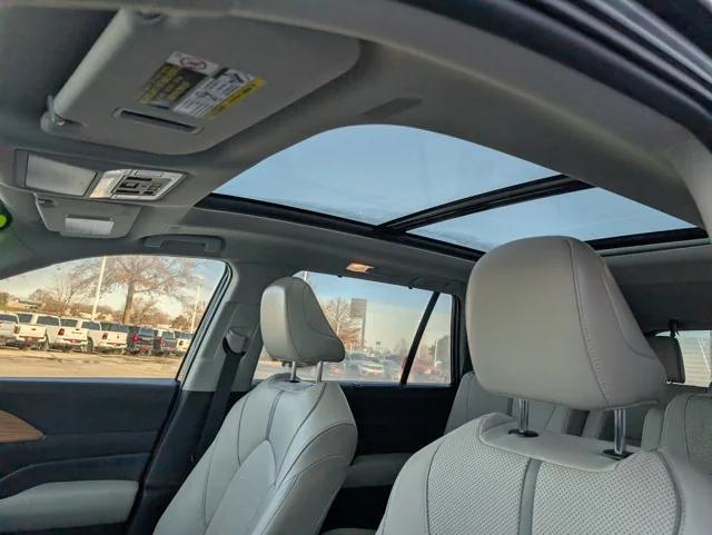 2024 Toyota Grand Highlander Platinum