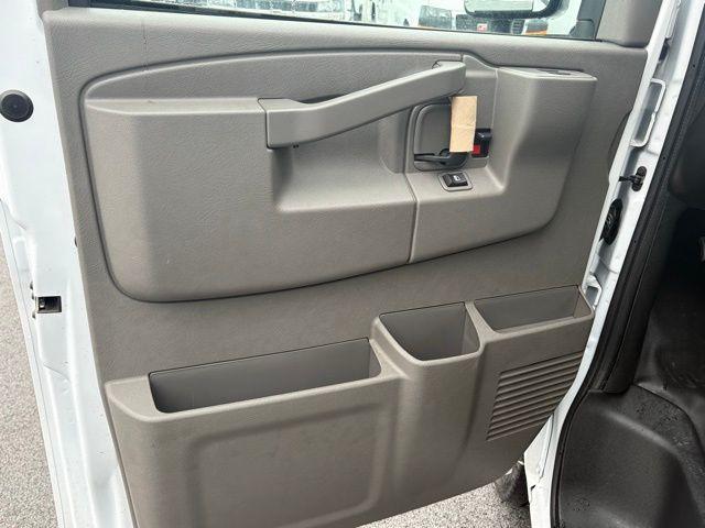 2025 Chevrolet Express Cutaway Work Van
