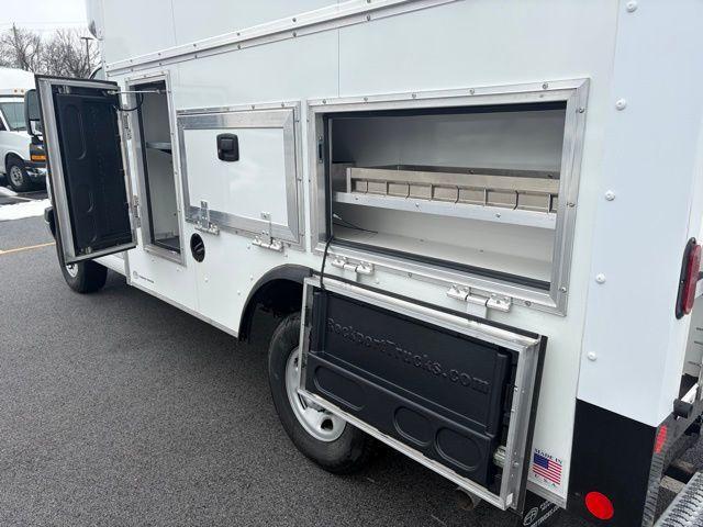 2025 Chevrolet Express Cutaway Work Van