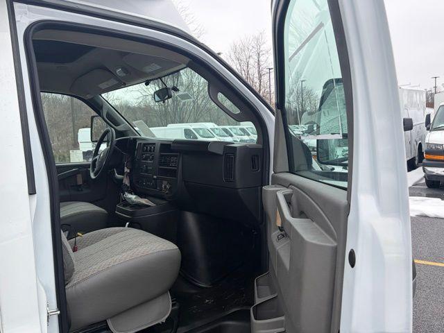2025 Chevrolet Express Cutaway Work Van