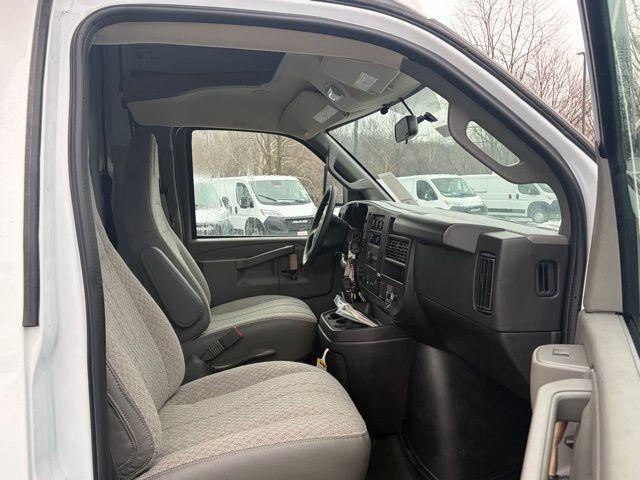 2025 Chevrolet Express Cutaway Work Van