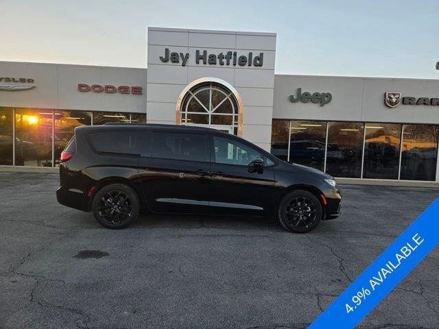 2026 Chrysler Pacifica Select for sale in Frontenac, KS