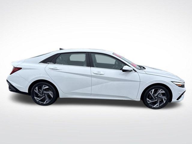 2025 Hyundai Elantra Hybrid Limited