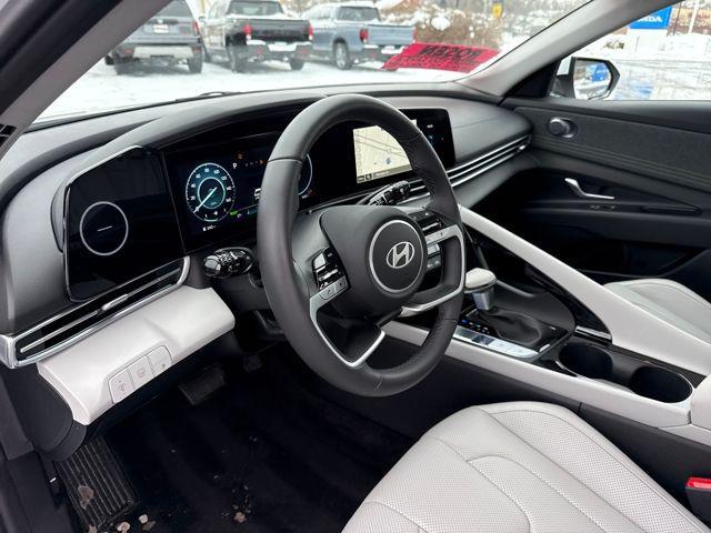 2025 Hyundai Elantra Hybrid Limited