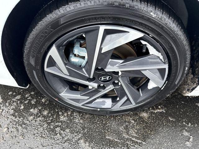 2025 Hyundai Elantra Hybrid Limited