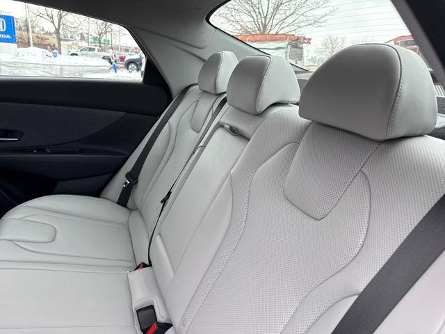 2025 Hyundai Elantra Hybrid Limited