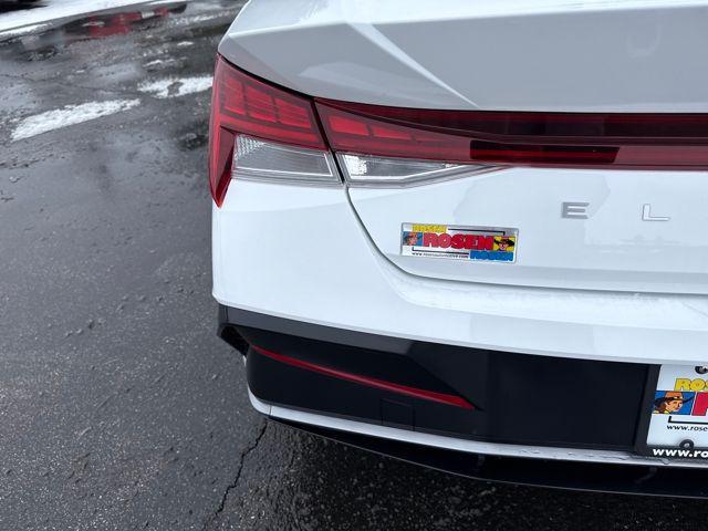 2025 Hyundai Elantra Hybrid Limited