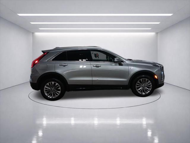 2025 Cadillac XT4 AWD Premium Luxury