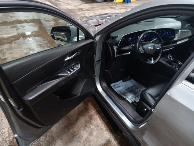 2025 Cadillac XT4 AWD Premium Luxury