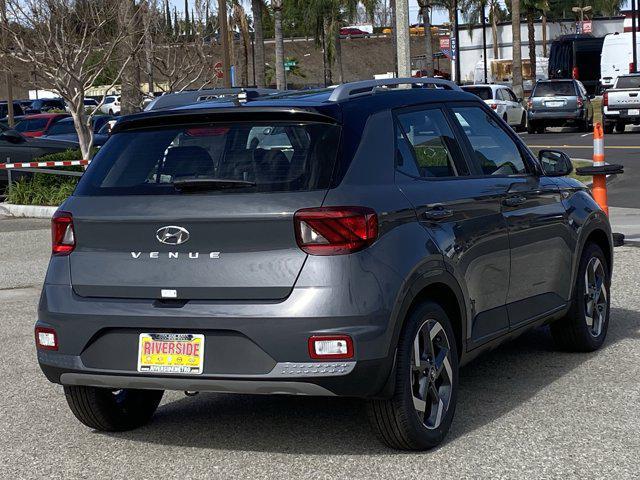 2026 Hyundai Venue SEL w/Two-Tone Roof