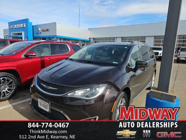 2017 Chrysler Pacifica Touring-L Plus 2017 Chrysler Pacifica Touring-L Plus