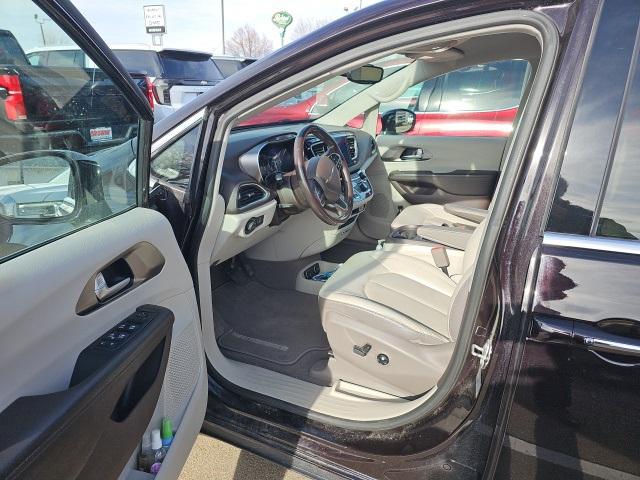 2017 Chrysler Pacifica Touring-L Plus 2017 Chrysler Pacifica Touring-L Plus