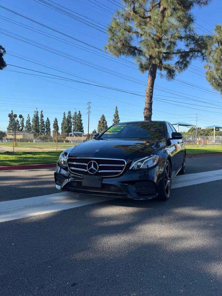 2019 Mercedes-Benz E-CLASS E 300 E 300