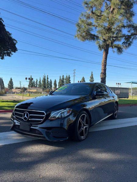 2019 Mercedes-Benz E-CLASS E 300 E 300