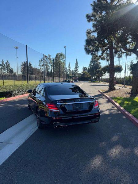 2019 Mercedes-Benz E-CLASS E 300 E 300